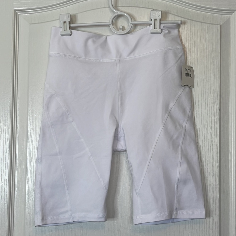 Free People Movement White Biker Baby Shorts Medium NWT - Picture 4 of 14